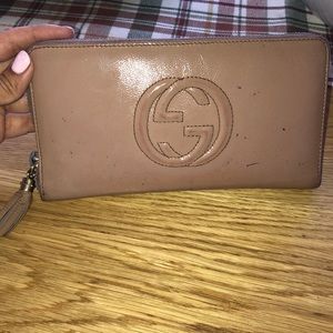 Gucci wallet patent leather pink used